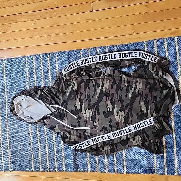 Rue 21 Juniors XL long sleeve hooded shirt camo - Picture 1 of 6